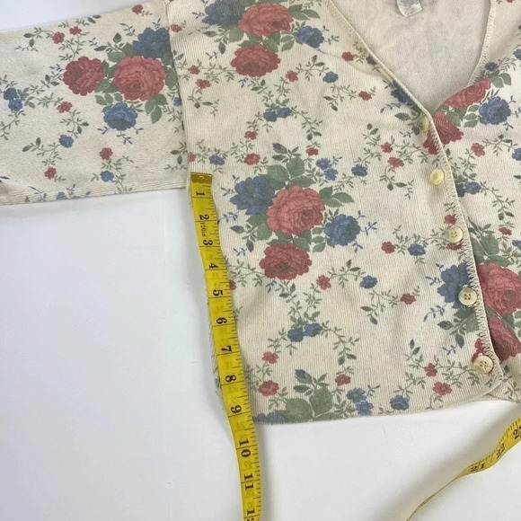2/$25Vintage Floral the neck button up slouchy cream neutral cardigan sz medium - Picture 8 of 12